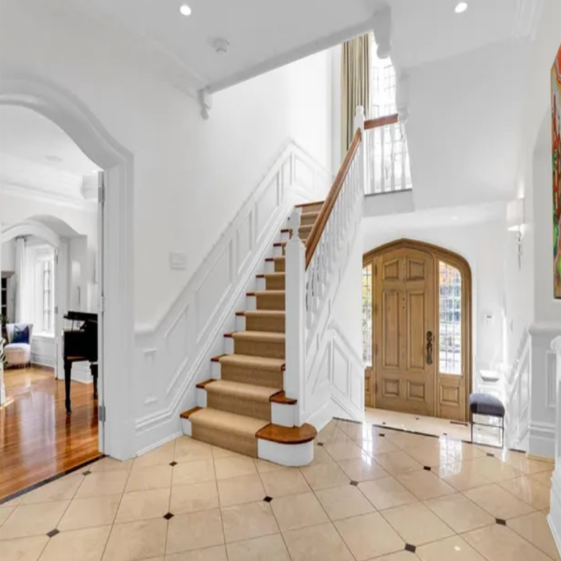 Graphic showing real estate market trends and statistics relevant to navigating today’s housing market.