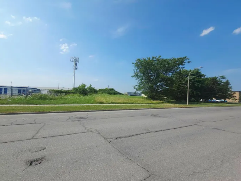 5351 Canotek Road, Ottawa, ON