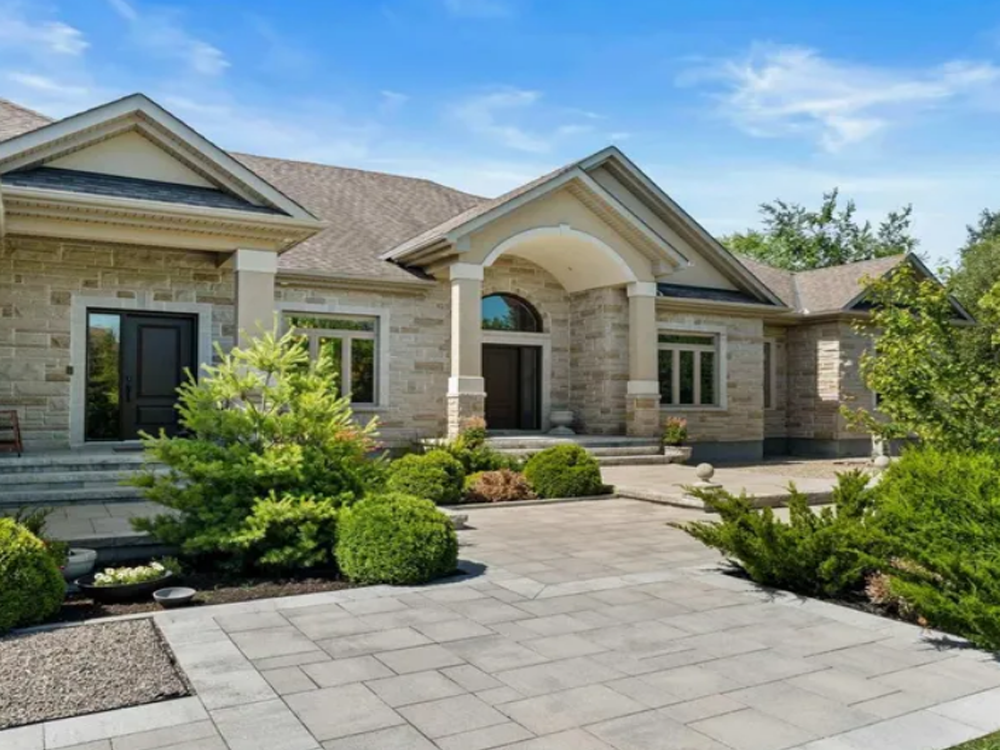 5987 Knights Drive, Ottawa, ON
