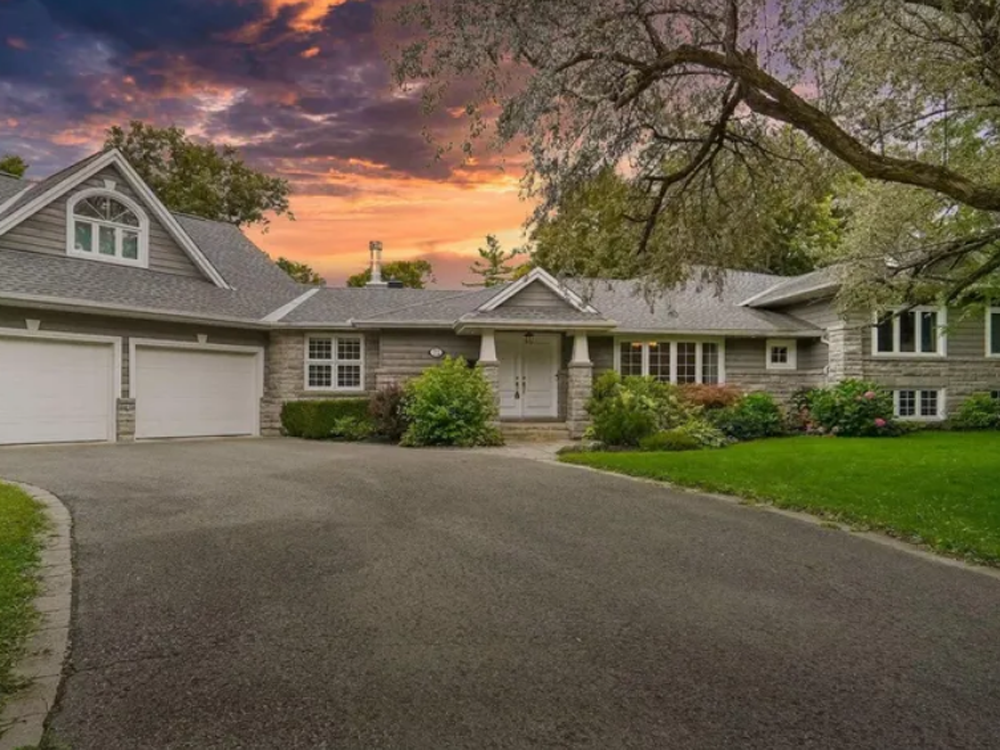 72 Delong Drive, Ottawa, ON